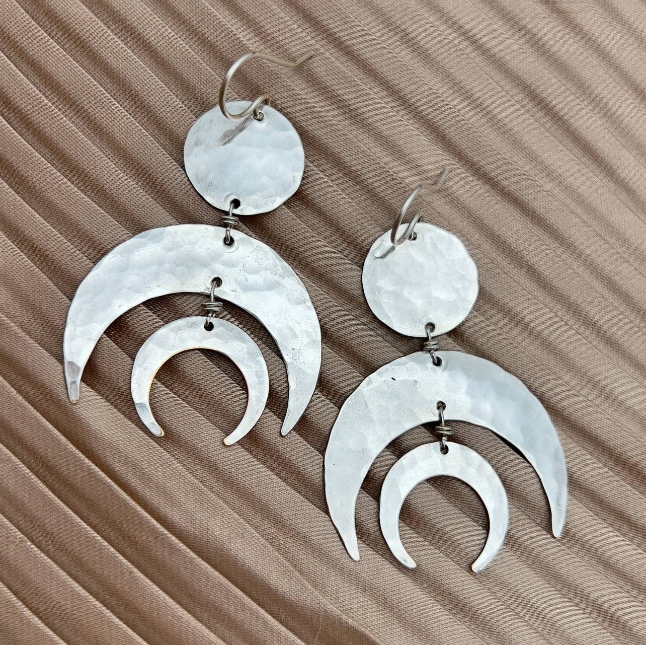 Handmade Raquel Earrings: Silver