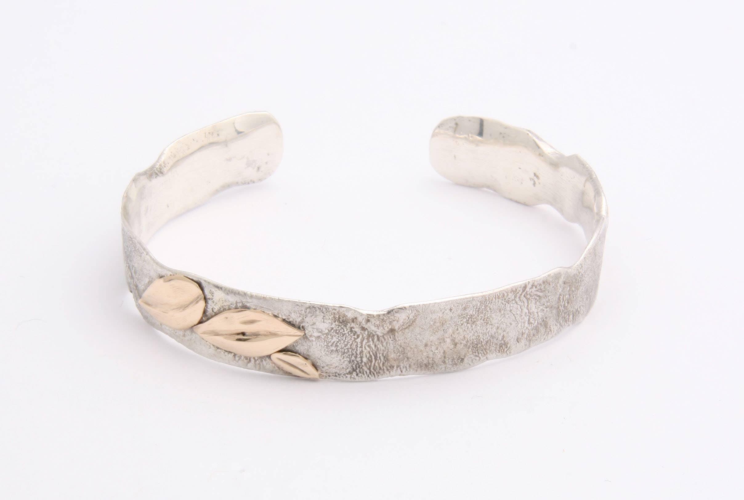 Reticulated leaf cuff: Small