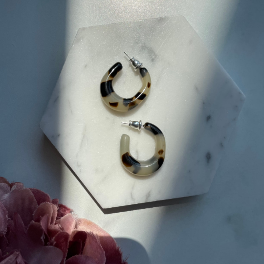 Certified Biodegradable Juicy Hoops in Blonde Tortoise