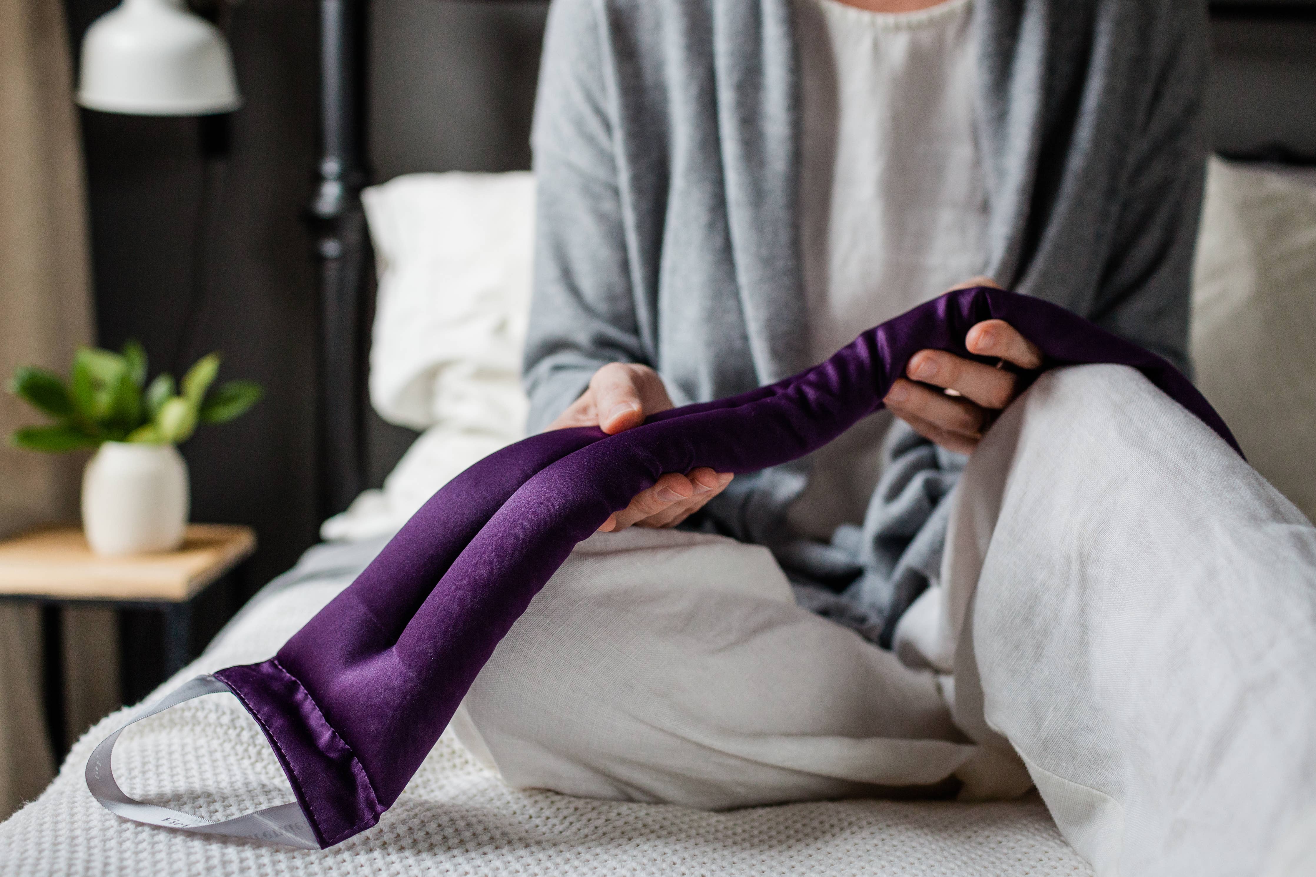 Neck Wrap in gift bag - dark purple