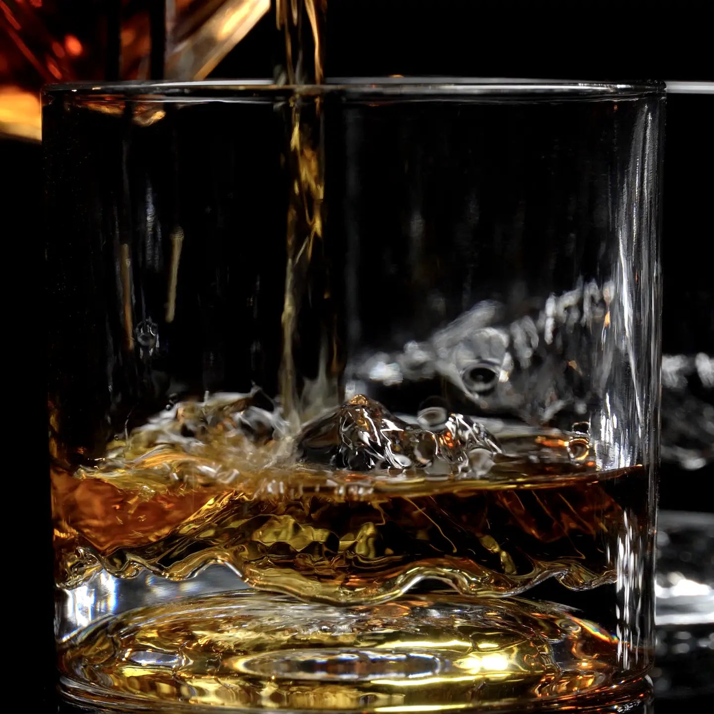 Cascades - Mt. Rainier - 2-Piece Crystal Whiskey Glass Set