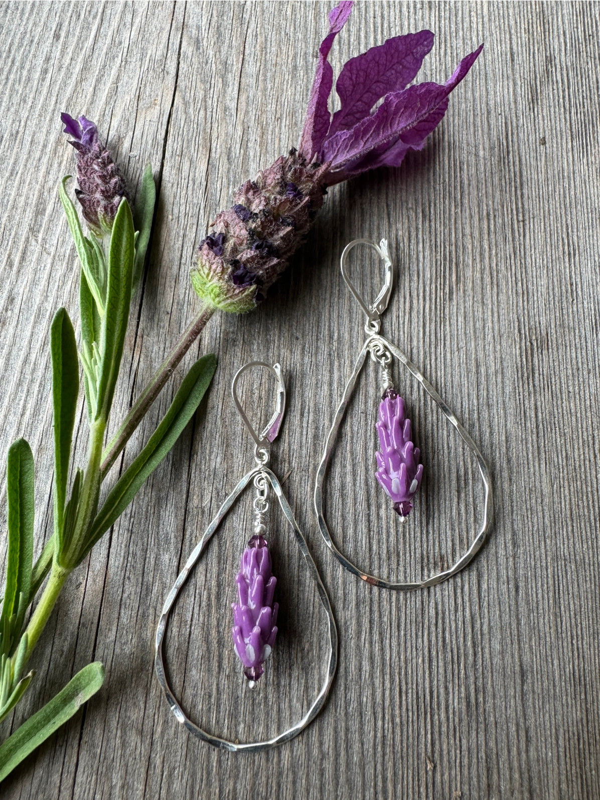 Lavender Flower Teardrops Hammered Silver Glass Earrings - Purple Rose