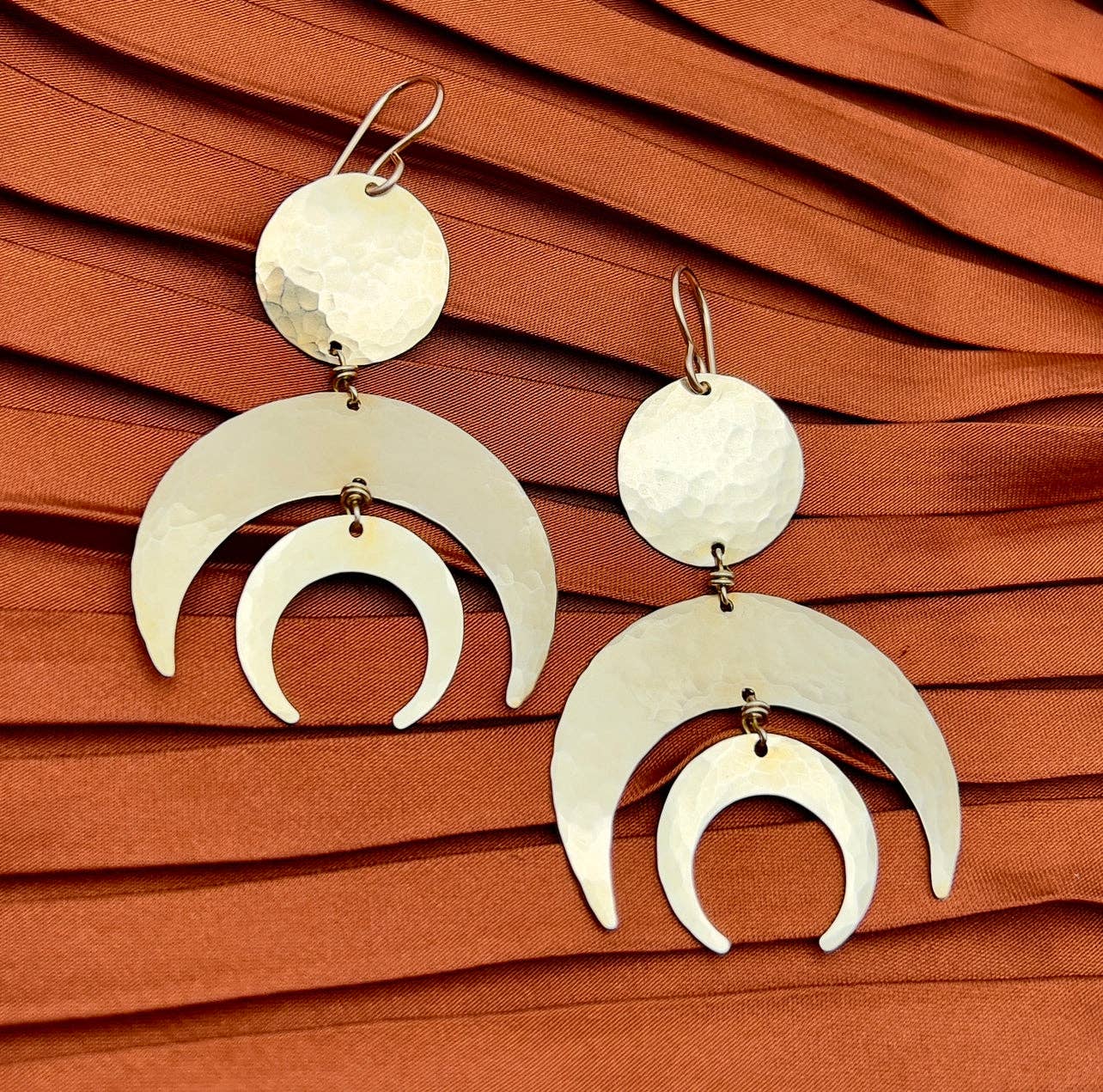 Handmade Raquel Earrings: Silver