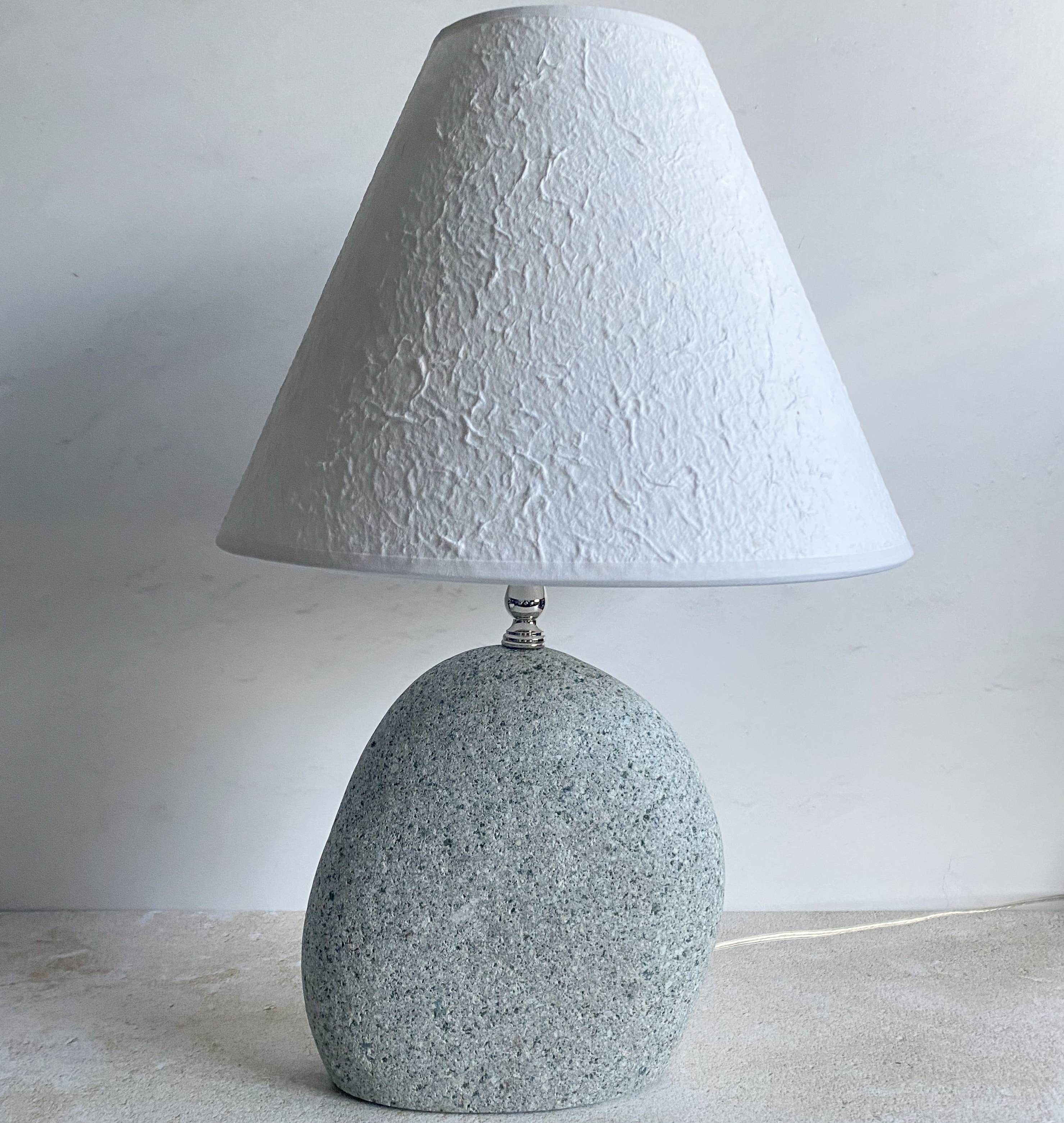 Single Stone Lamp