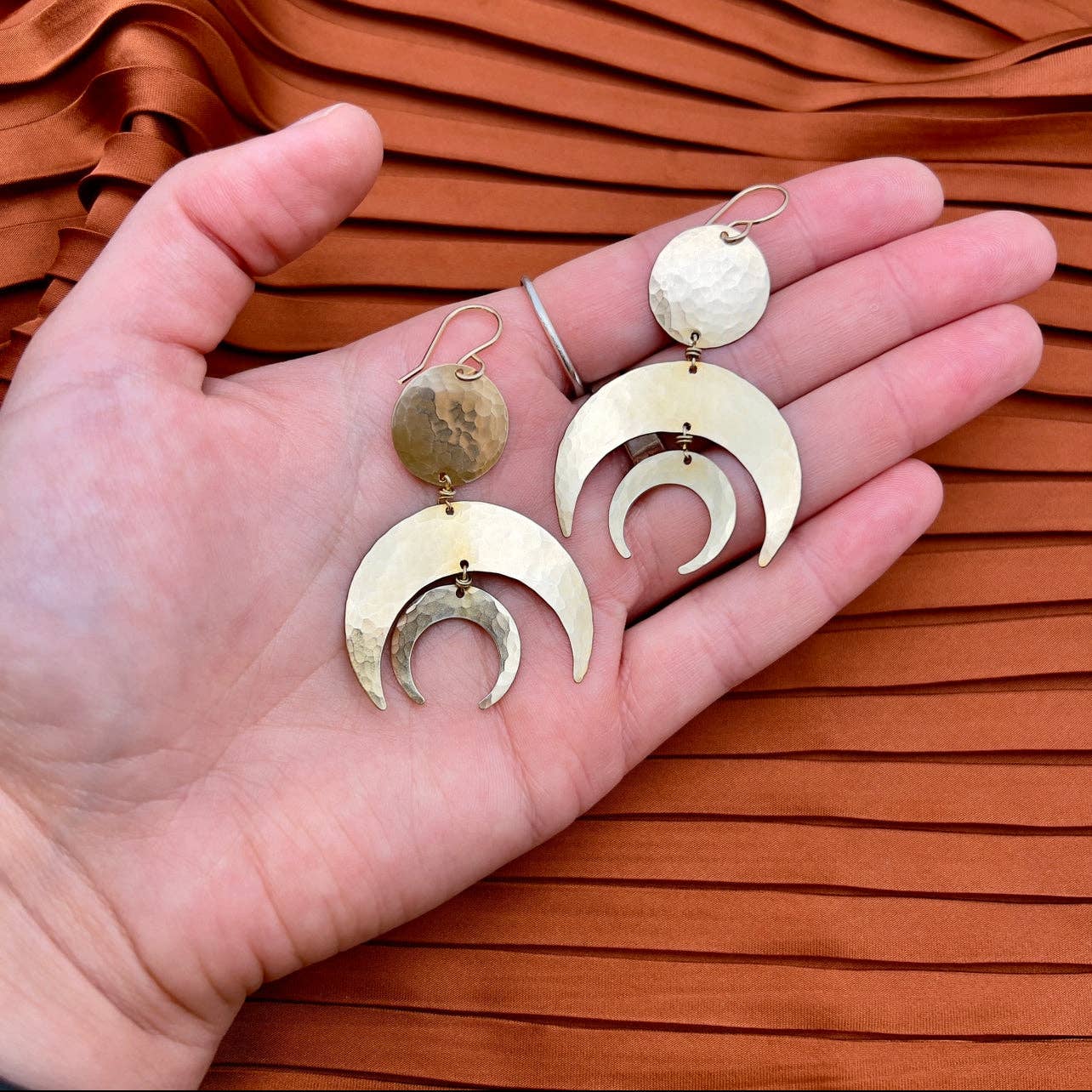 Handmade Raquel Earrings: Silver