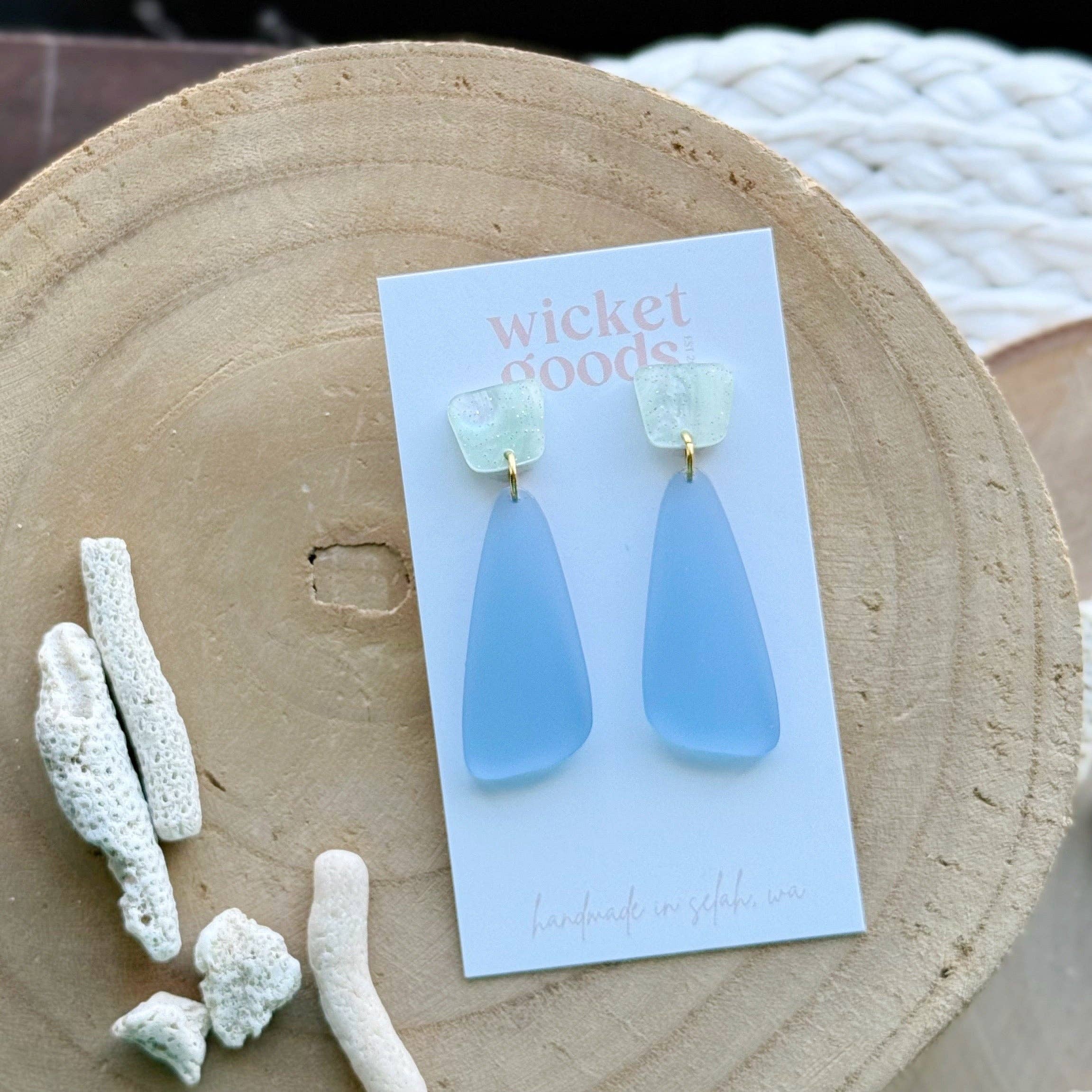 Agate Studs: Pool