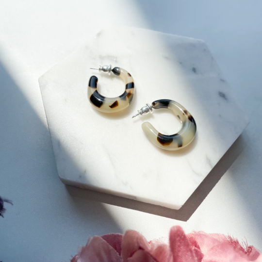 Certified Biodegradable Juicy Hoops in Blonde Tortoise