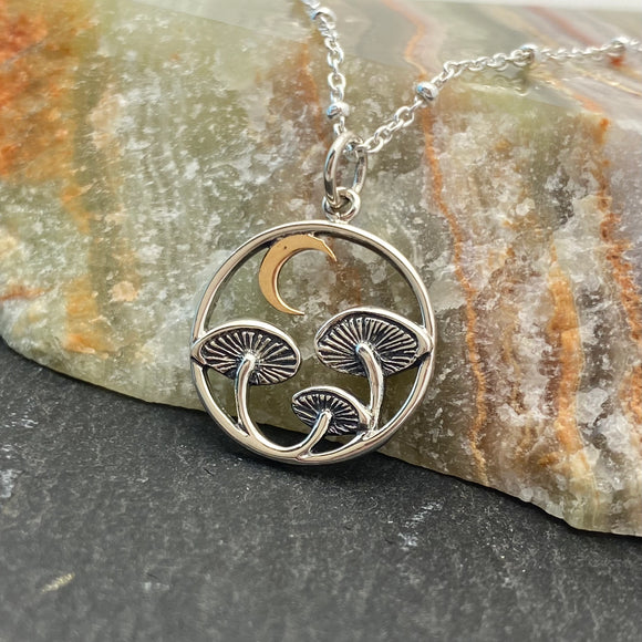 Three Mushrooms in Circle Silver Necklace