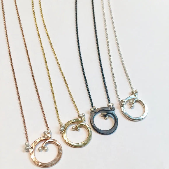Xsmall Circle of Life with Caviar Necklace