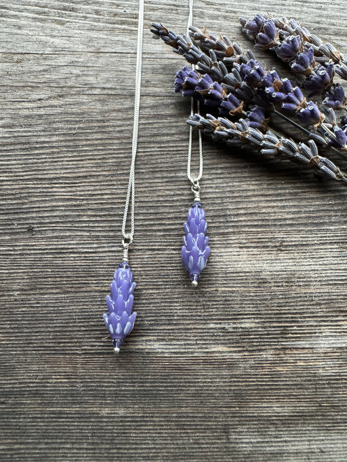 Lavender Glass Bead Pendant on 18" Sterling Silver Chain: Purple Rose