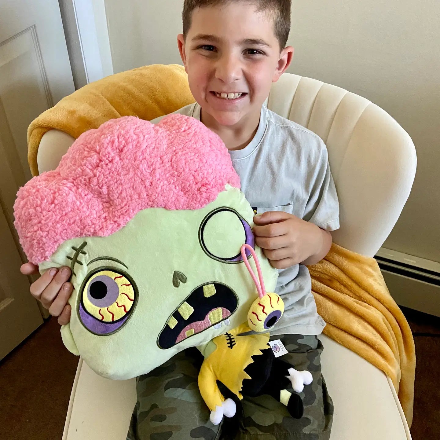 18" Halloween Decor, Plush Pillow - Zombie