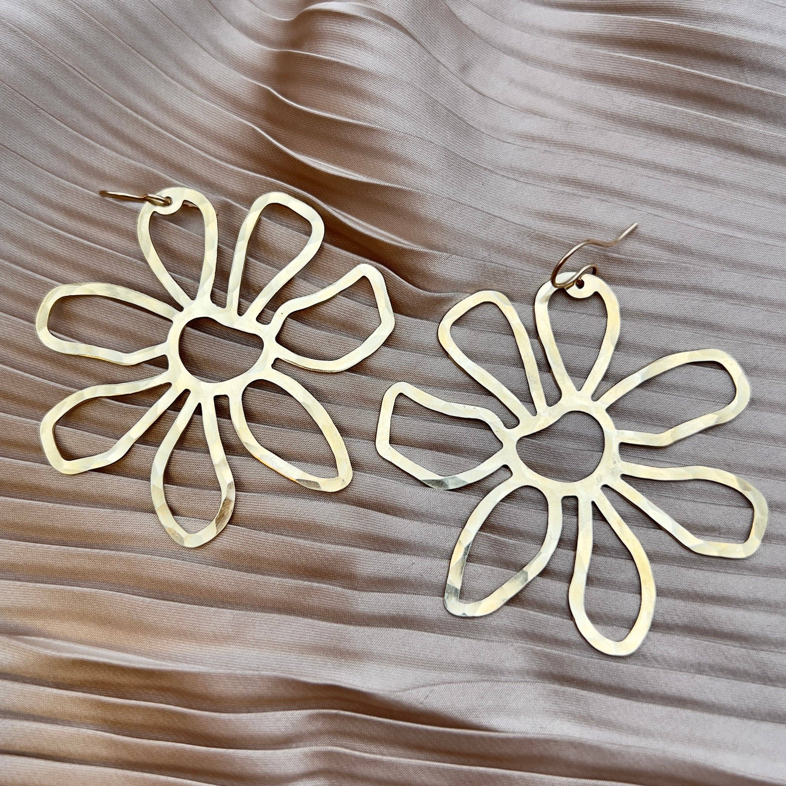 Ziggy Earrings: Gold / Large