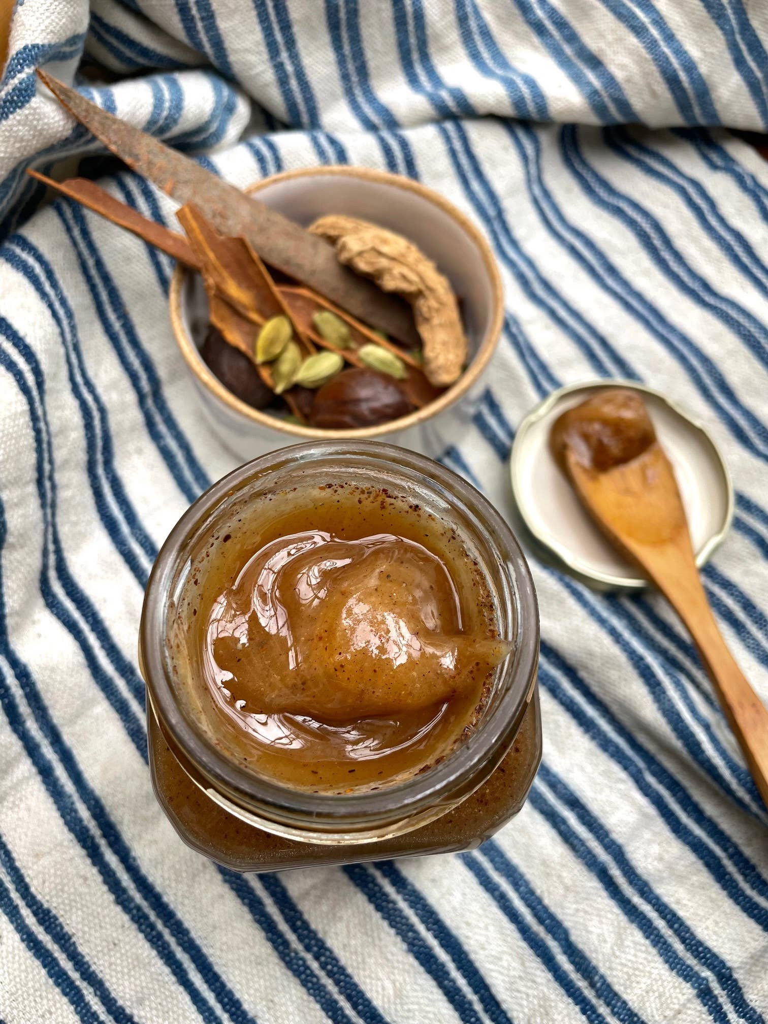 Nordic Spice Creamed Honey: 9.5 oz Jar