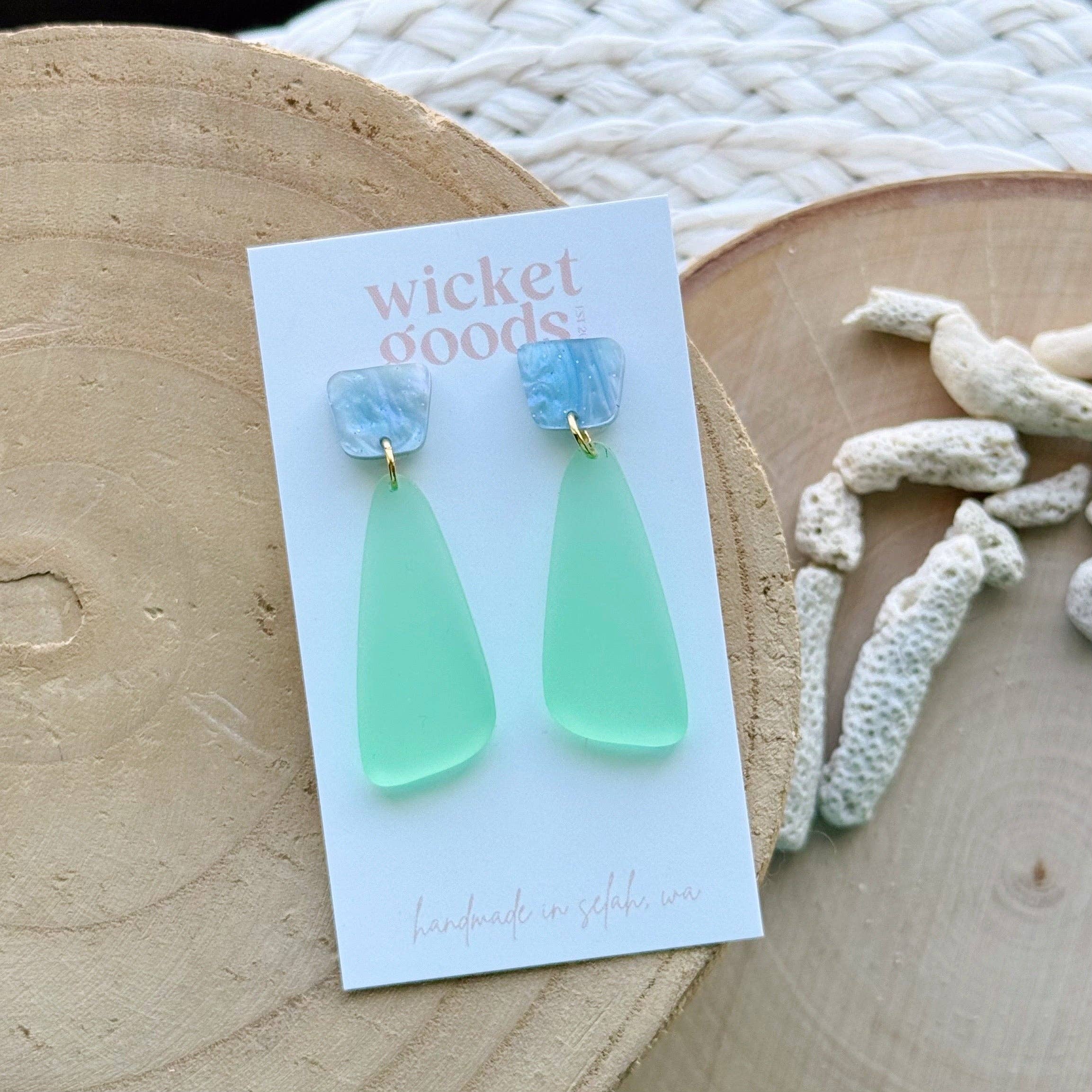 Agate Studs: Pool