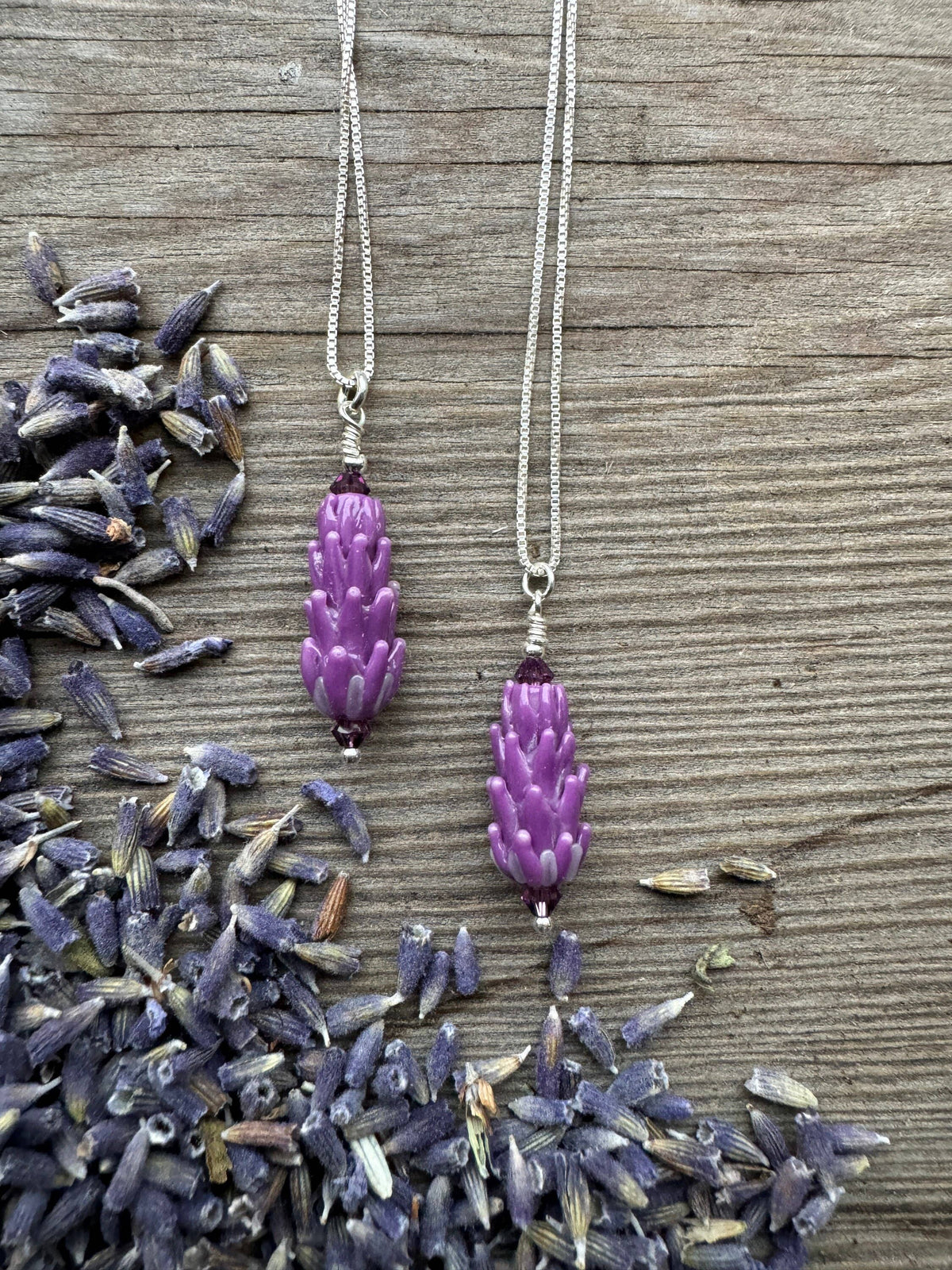 Lavender Glass Bead Pendant on 18" Sterling Silver Chain: Purple Rose