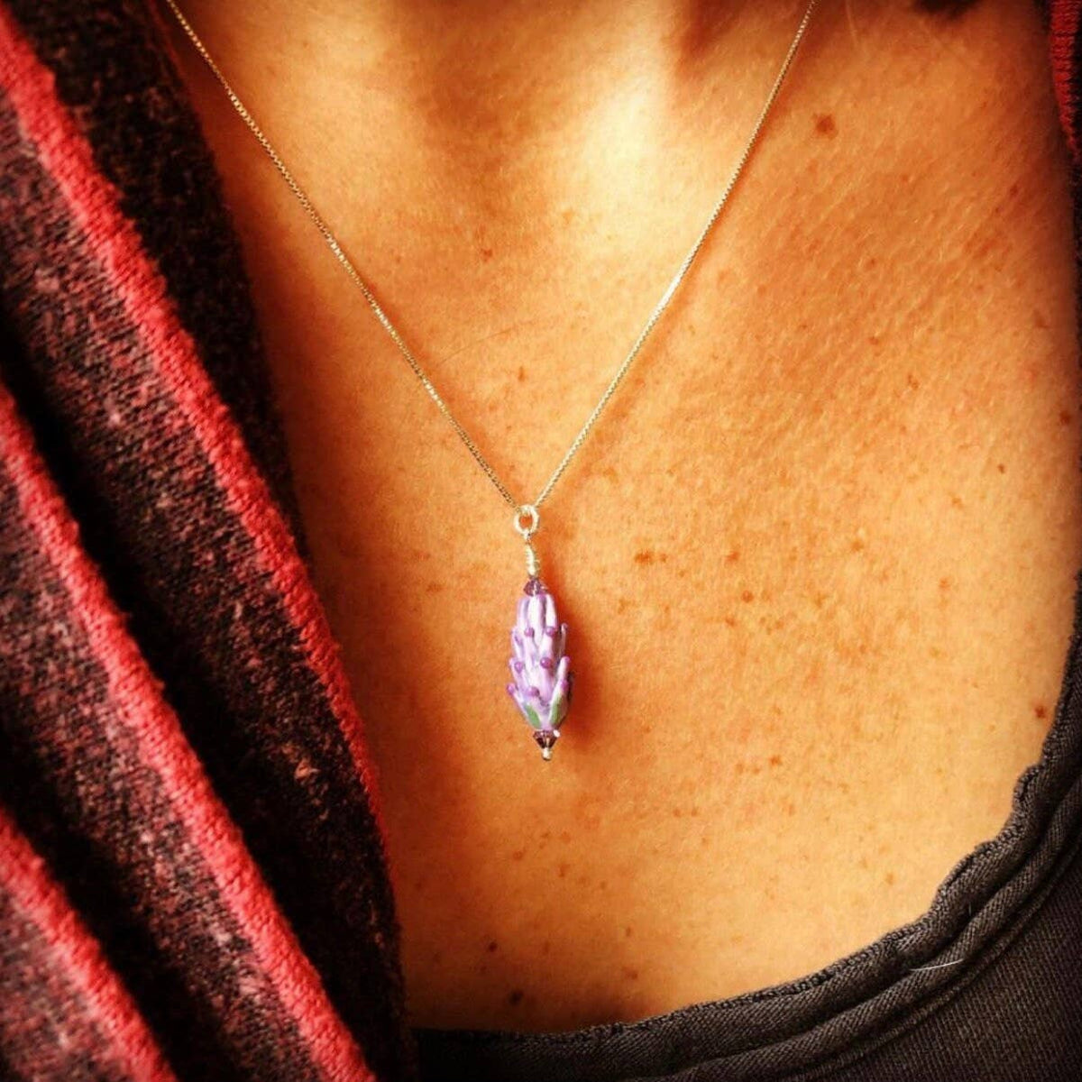 Lavender Glass Bead Pendant on 18" Sterling Silver Chain: Purple Rose