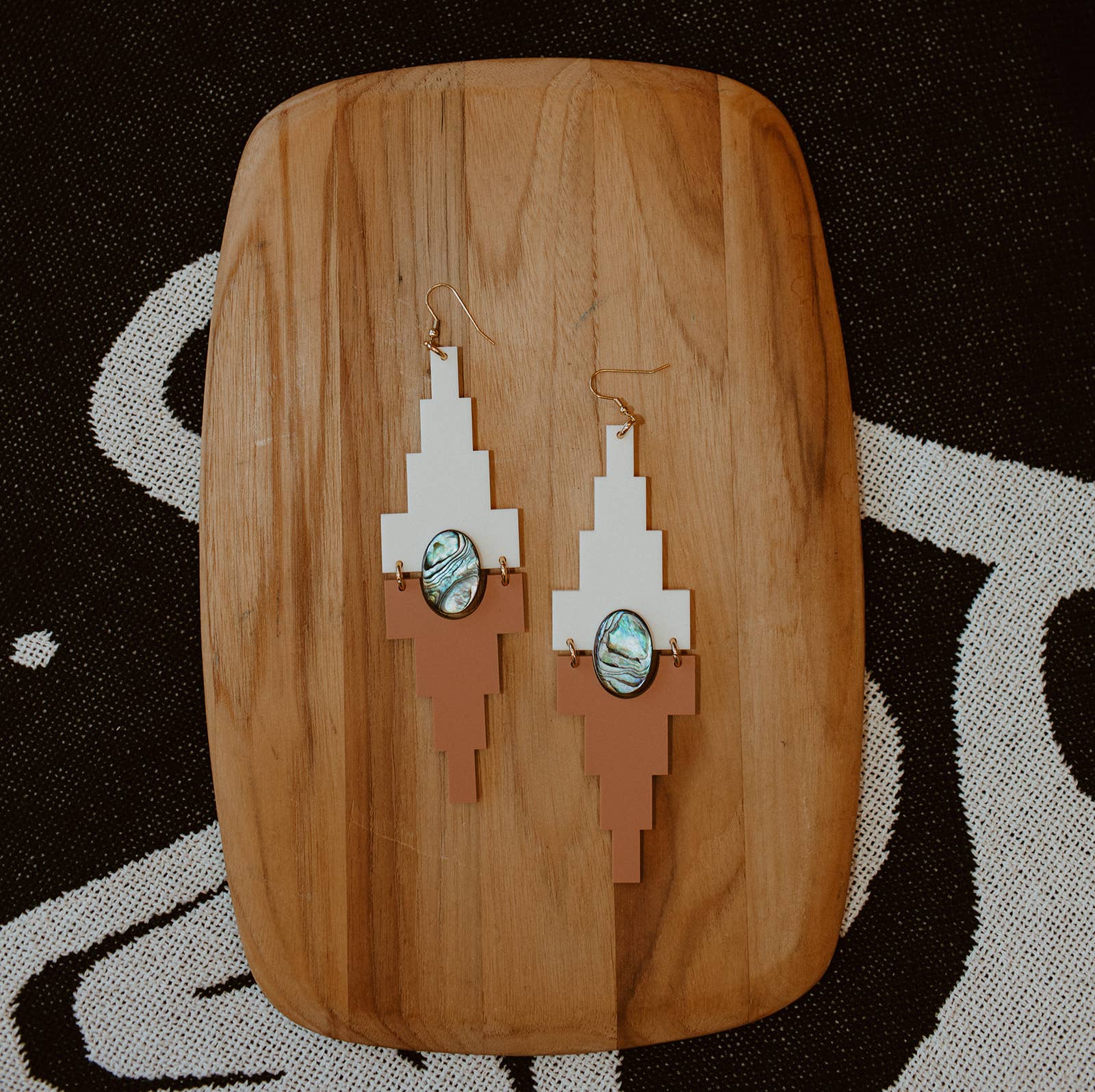 Mesa Earring: Cream/Terracotta