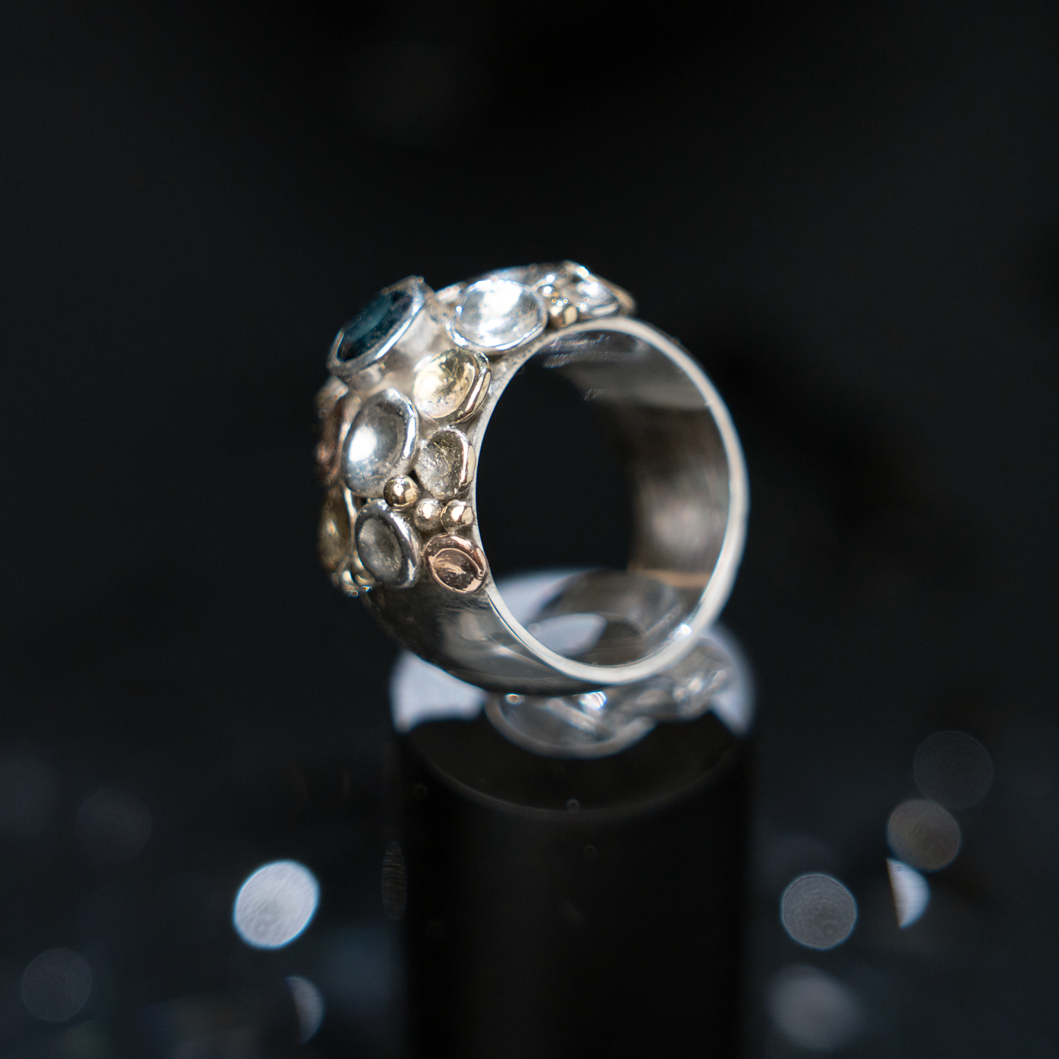 Pebbles on the Beach Ring Series Light Blue Topaz