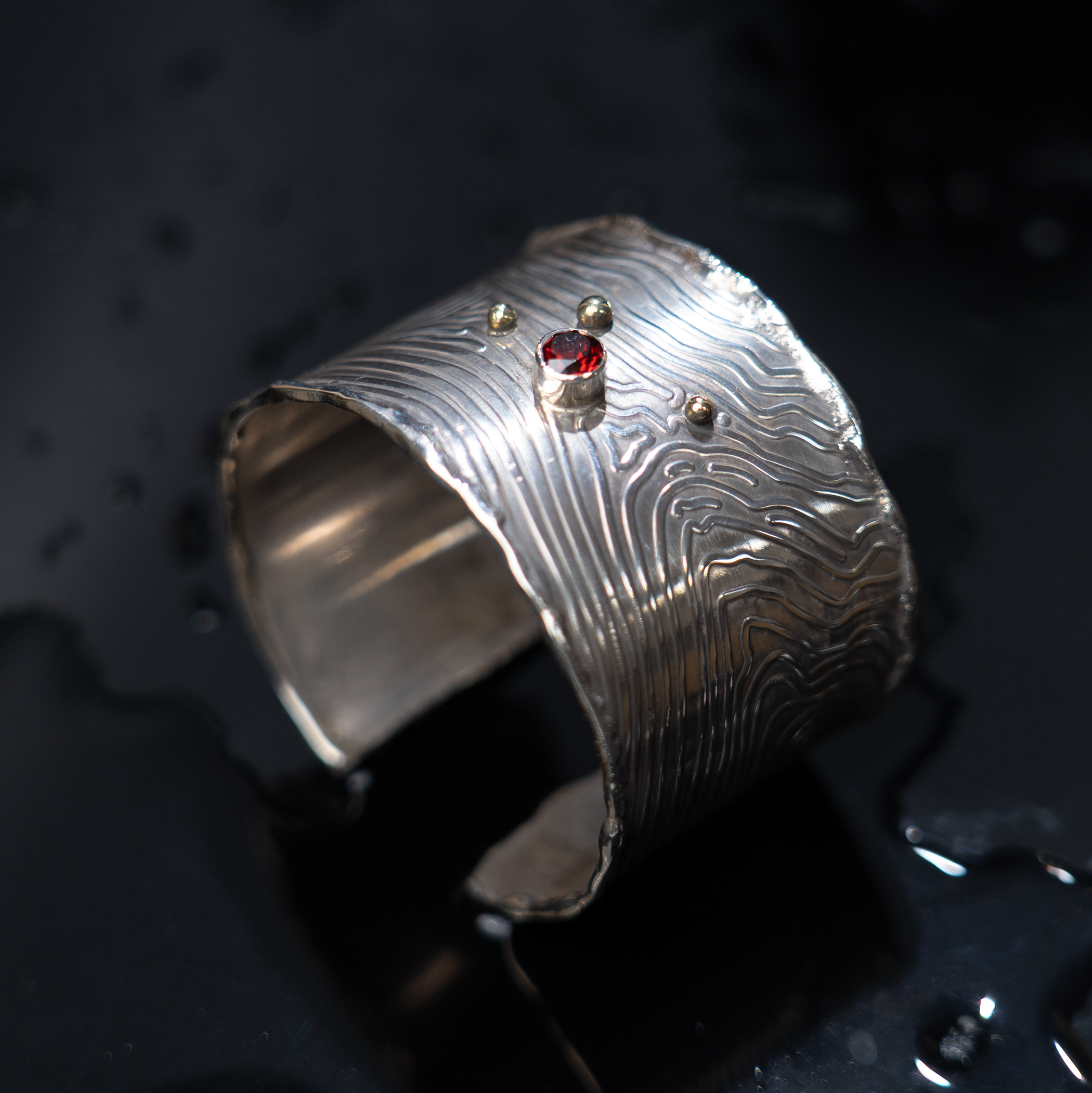 Small Moving Water with Garnet Stone