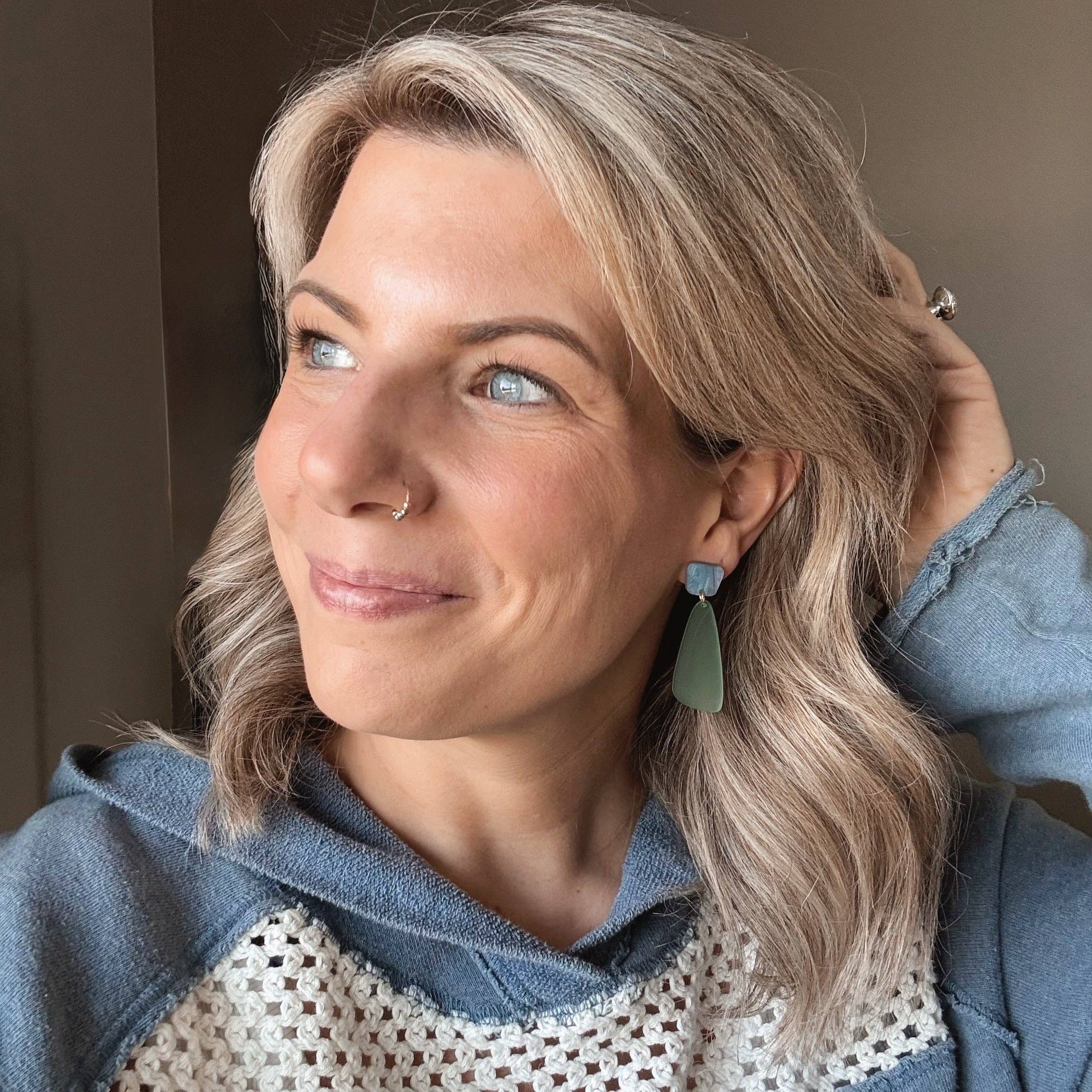 Agate Studs: Pool
