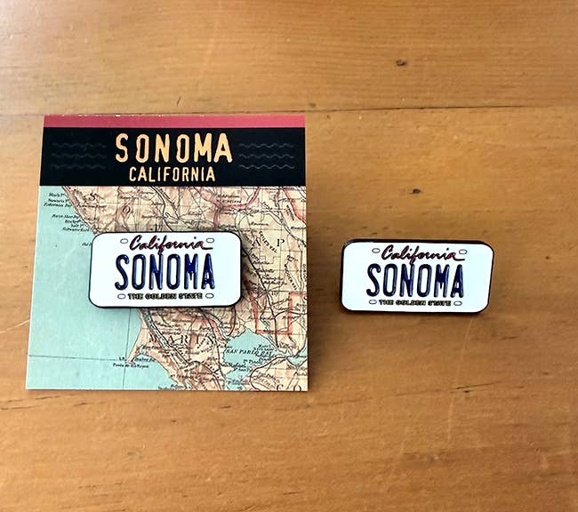 Custom Enamel Pins License Plate on Map Backing Card: Custom Design Flat Card