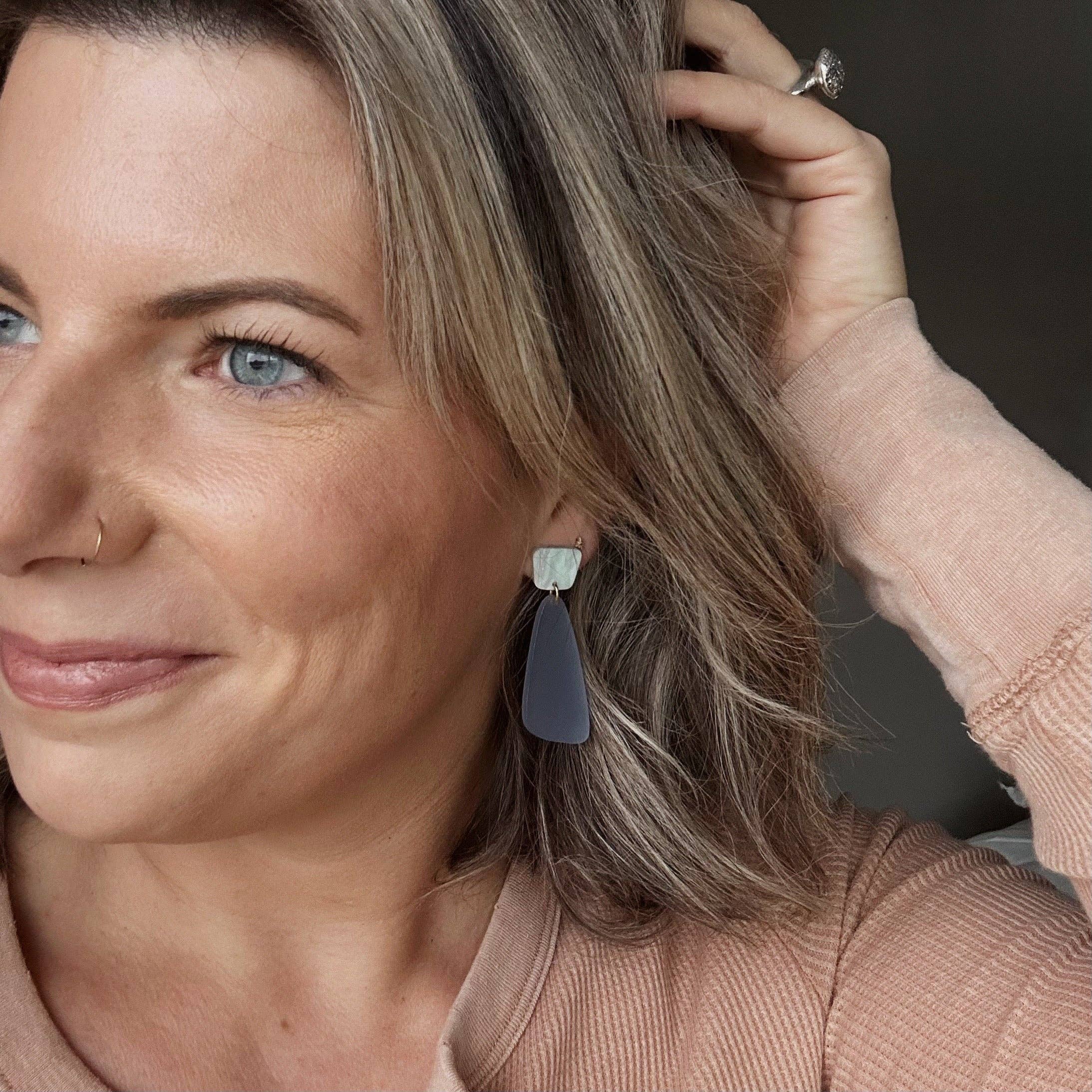 Agate Studs: Pool