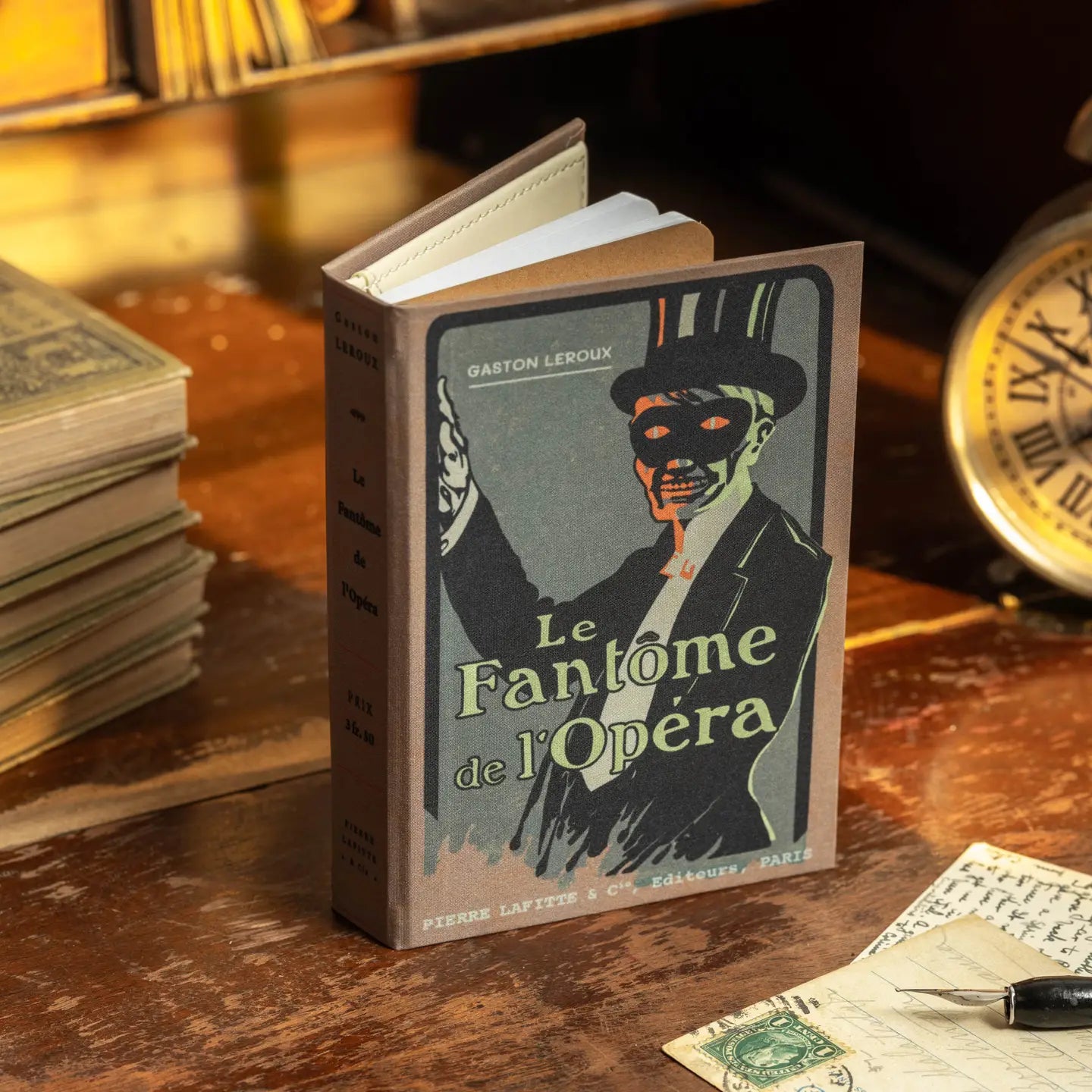 'Le Fantôme De L'opéra' By Gaston Leroux 1910 (Phantom) Passport/Notebook Wallet