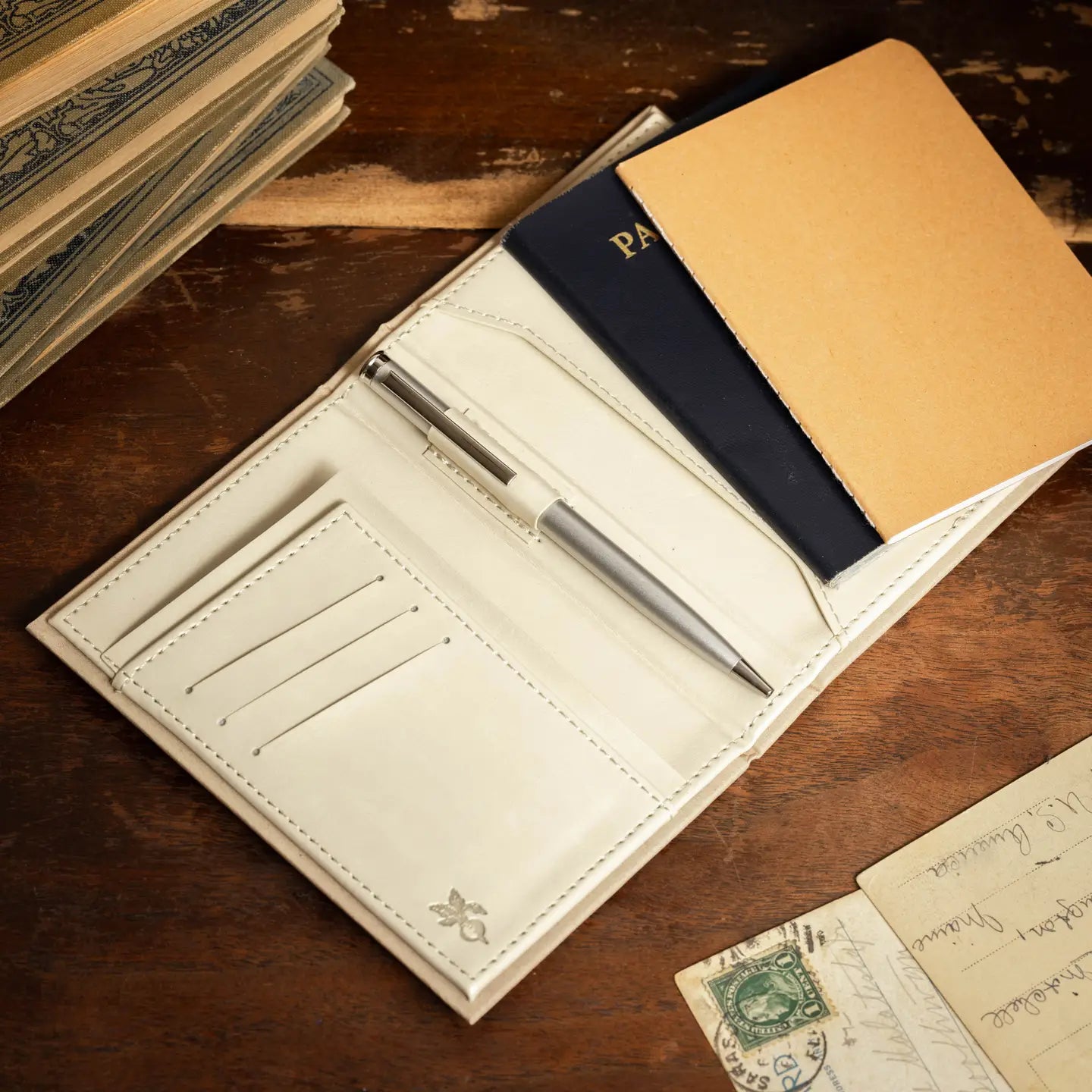 'Le Fantôme De L'opéra' By Gaston Leroux 1910 (Phantom) Passport/Notebook Wallet